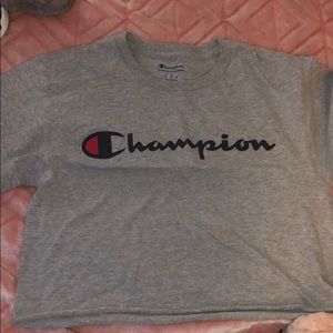 cropped champion shirt